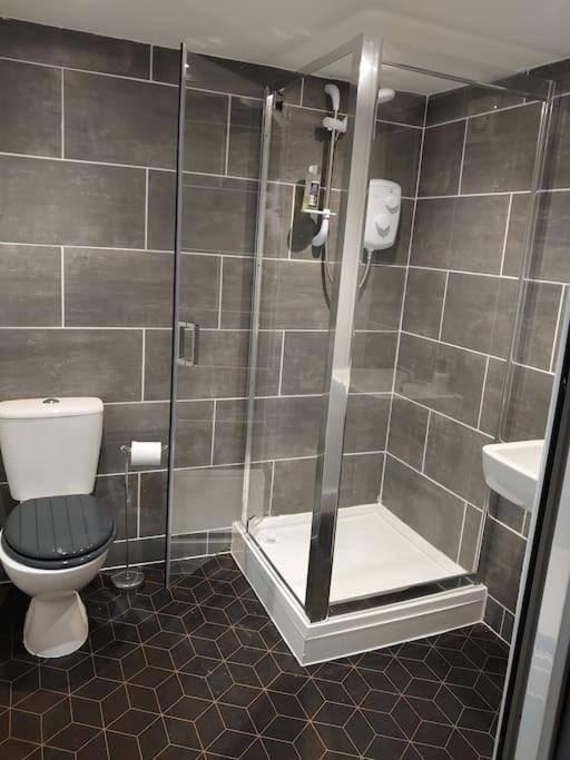 Self Contained Cabin, Firepit, Nr Mod Aztec, M5, M4 * Bristol